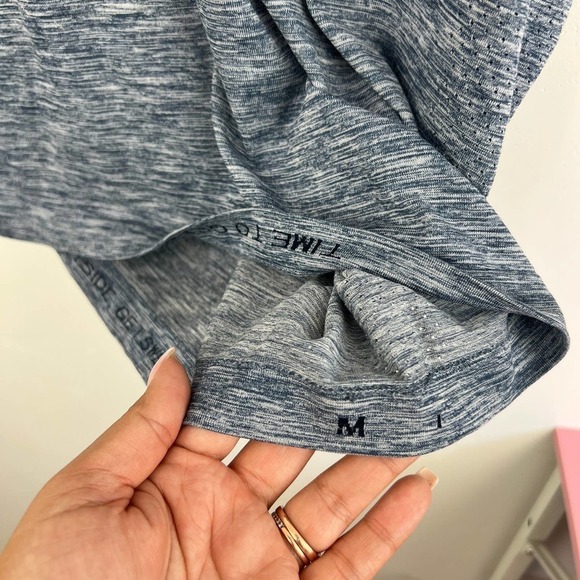 Lululemon Swiftly Tech Heather Gray Blue Short Sleeve Running Shirt Mens Size: M - Picture 3 of 4